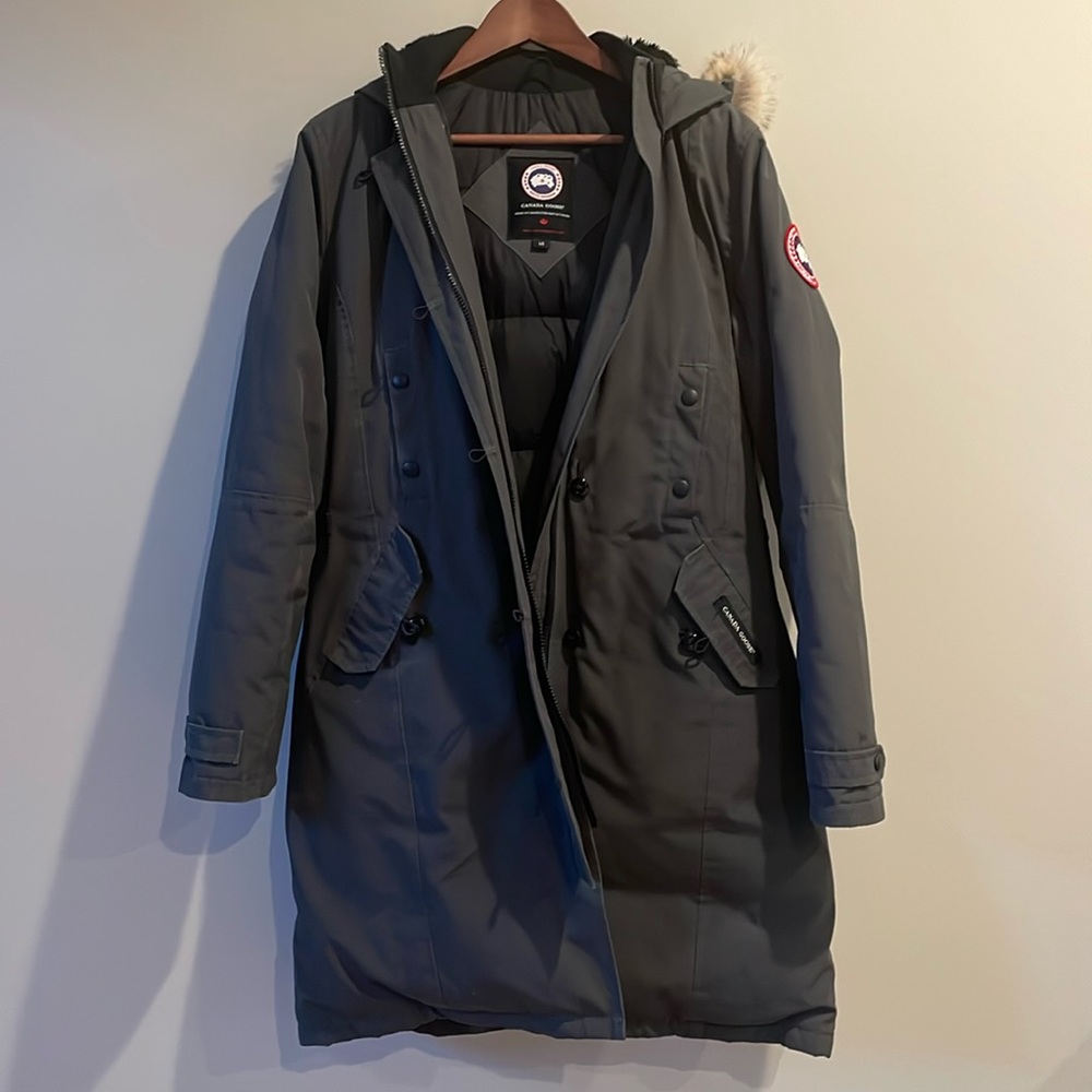 Women’s Canada Goose Kensington Parka - Size Large